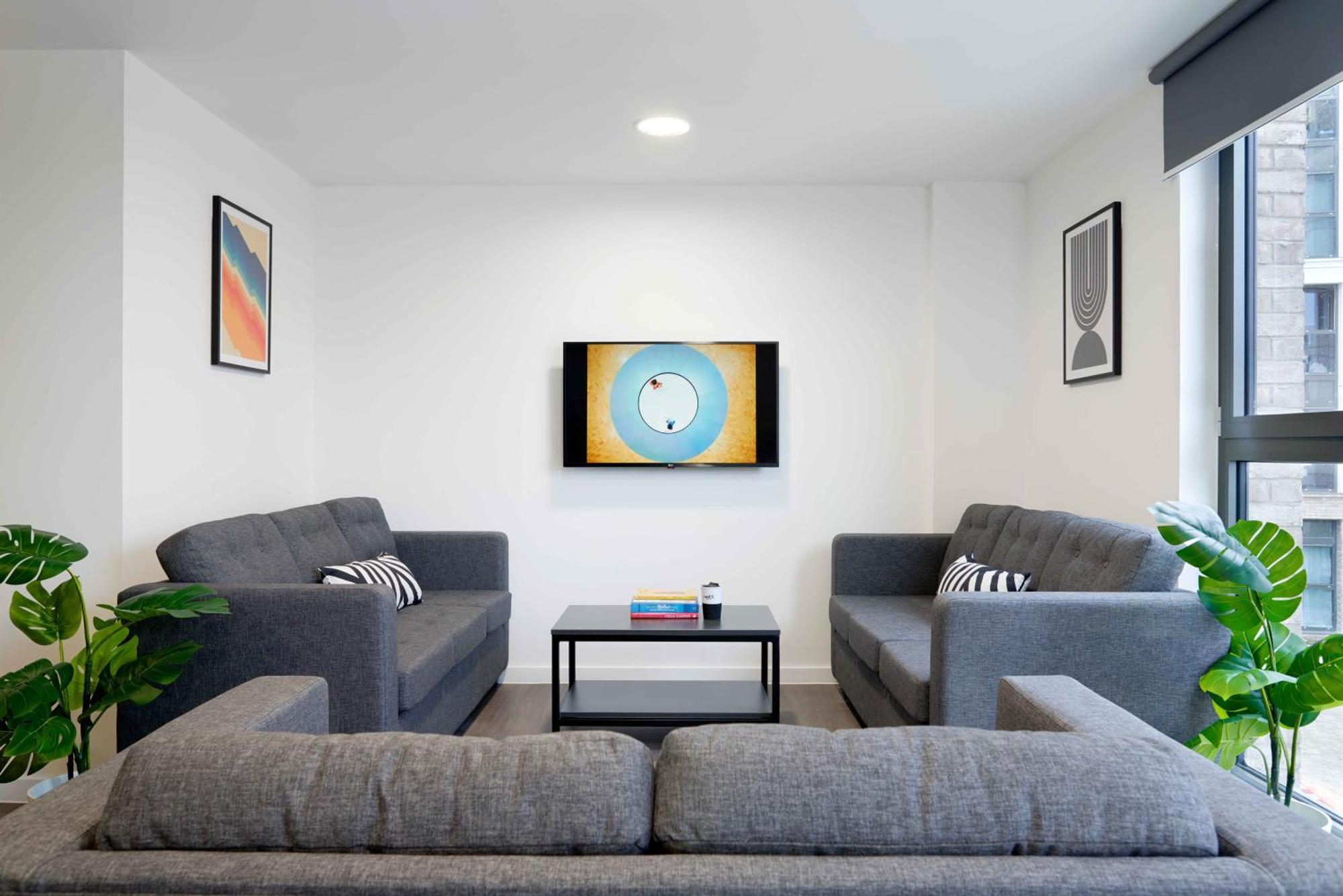 Joivy Trendy Aparthotel Units In Westfield-Adults Only Эдинбург Экстерьер фото