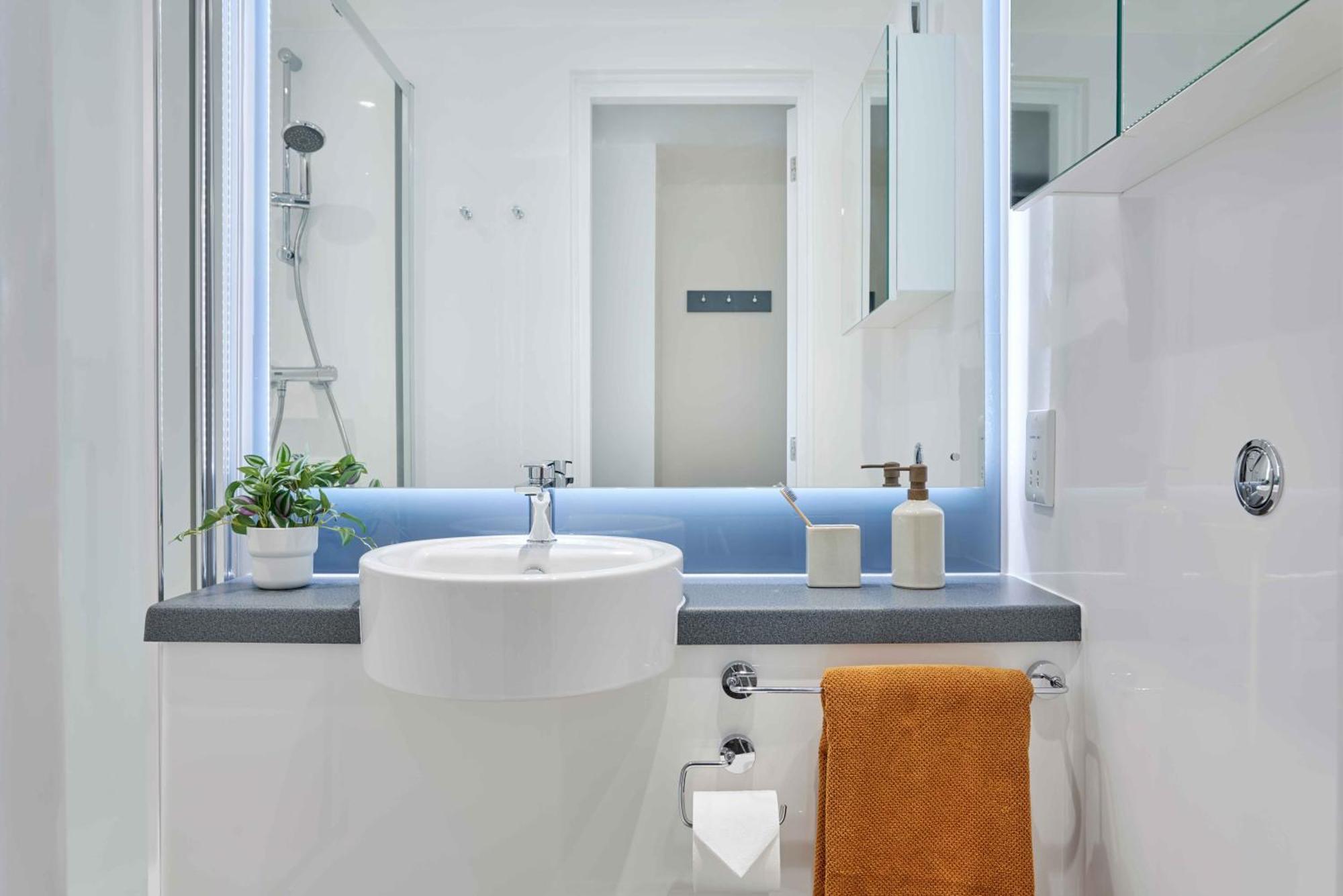 Joivy Trendy Aparthotel Units In Westfield-Adults Only Эдинбург Экстерьер фото