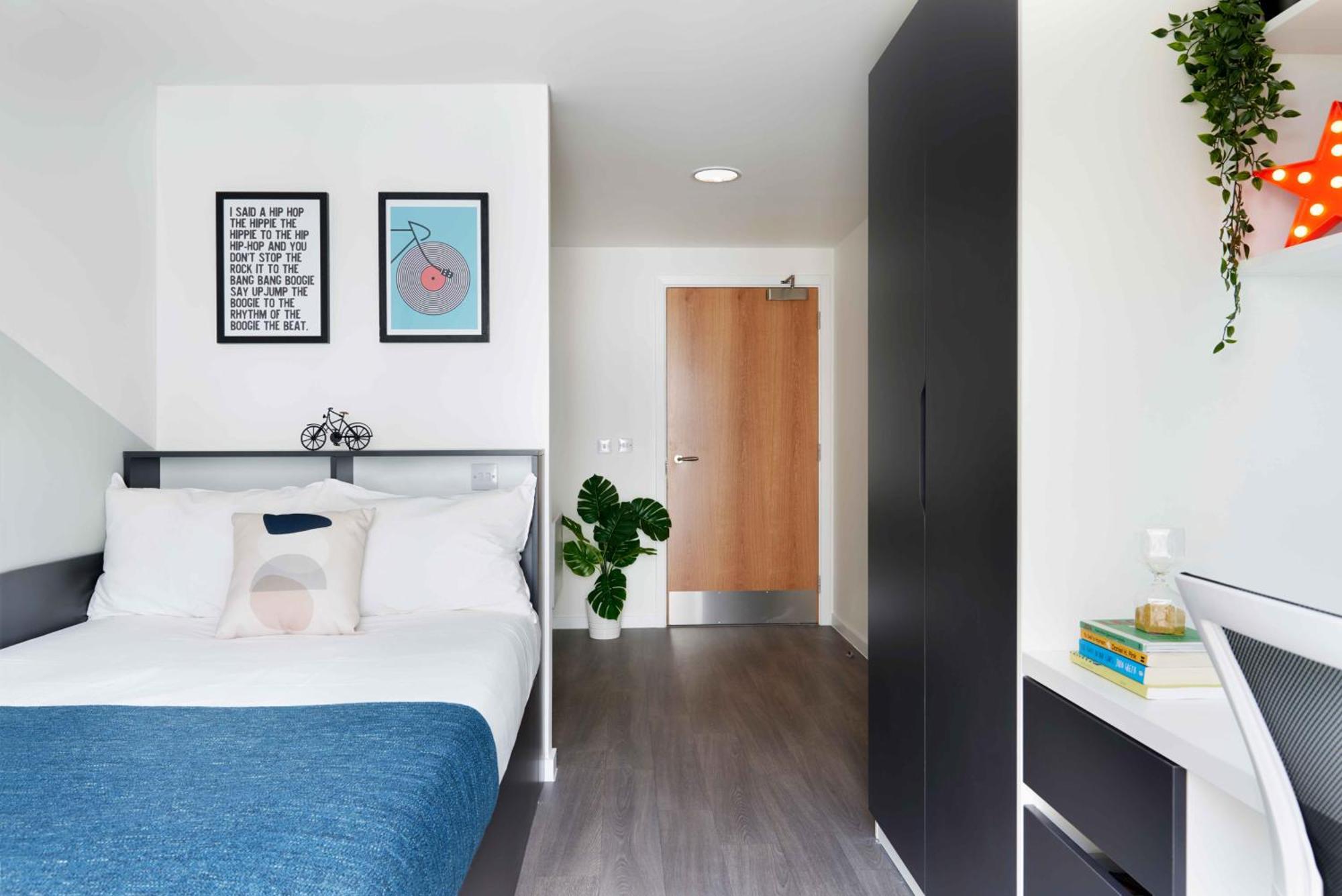 Joivy Trendy Aparthotel Units In Westfield-Adults Only Эдинбург Экстерьер фото